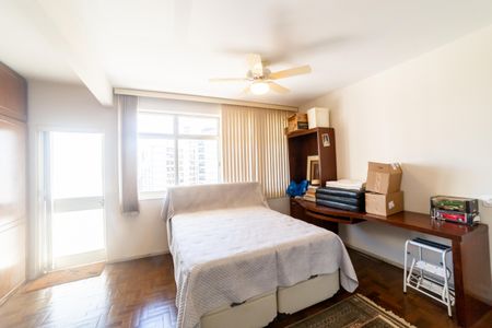 Apartamento à venda com 450m², 6 quartos e 2 vagas Apartamento à venda com 450m², 6 quartos e 2 vagasSuíte 2