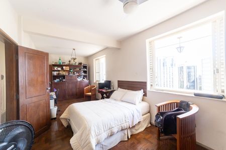 Apartamento à venda com 450m², 6 quartos e 2 vagas Apartamento à venda com 450m², 6 quartos e 2 vagasQuarto 2