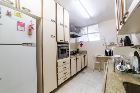 Apartamento à venda com 450m², 6 quartos e 2 vagas Apartamento à venda com 450m², 6 quartos e 2 vagasCozinha