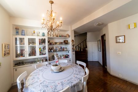 Apartamento à venda com 450m², 6 quartos e 2 vagas Apartamento à venda com 450m², 6 quartos e 2 vagasCopa