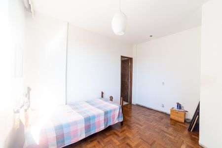 Apartamento à venda com 450m², 6 quartos e 2 vagas Apartamento à venda com 450m², 6 quartos e 2 vagasQuarto de Serviço