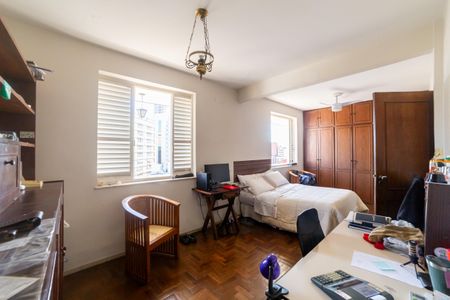Apartamento à venda com 450m², 6 quartos e 2 vagas Apartamento à venda com 450m², 6 quartos e 2 vagasQuarto 2