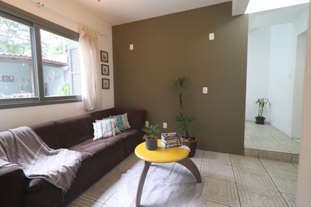 Casa à venda com 171m², 3 quartos e 3 vagasSala