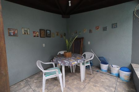 Casa à venda com 171m², 3 quartos e 3 vagasquiosque da piscina