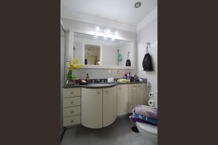 Apartamento à venda com 70m², 2 quartos e 1 vagaBanheiro da Suíte 2