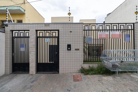 Casa de condomínio à venda com 33m², 1 quarto e sem vaga Casa de condomínio à venda com 33m², 1 quarto e sem vagaFachada