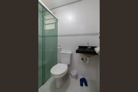 Casa de condomínio à venda com 33m², 1 quarto e sem vaga Casa de condomínio à venda com 33m², 1 quarto e sem vagaBanheiro Social