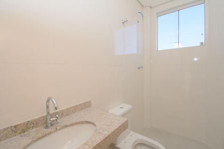 Apartamento à venda com 62m², 2 quartos e 2 vagasBanheiro Social