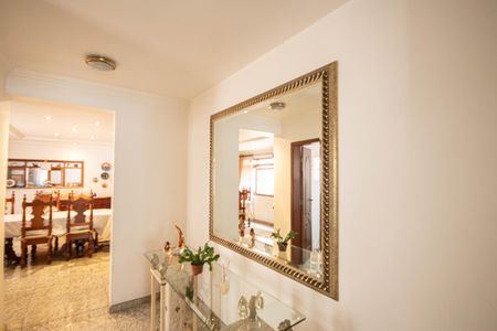 Casa de condomínio à venda com 405m², 6 quartos e 8 vagasHall