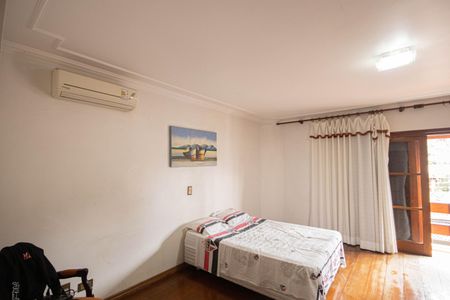 Casa de condomínio à venda com 405m², 6 quartos e 8 vagasSuíte 1