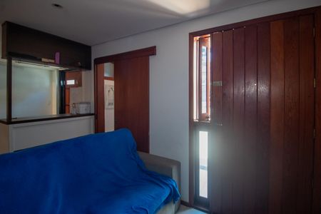 Casa à venda com 150m², 3 quartos e 1 vaga Casa à venda com 150m², 3 quartos e 1 vagaSala