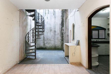 Casa à venda com 220m², 3 quartos e 6 vagasÁrea de Serviço