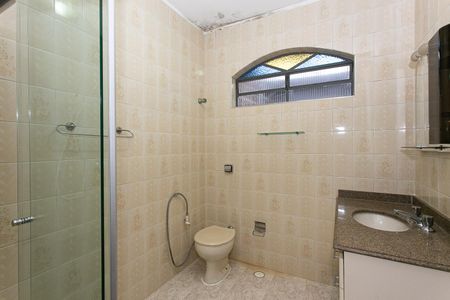Casa à venda com 220m², 3 quartos e 6 vagasBanheiro Social