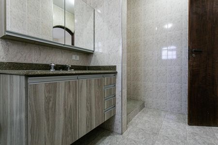 Casa à venda com 220m², 3 quartos e 6 vagasBanheiro da Suíte