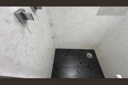 Apartamento para alugar com 84m², 2 quartos e 2 vagas Apartamento para alugar com 84m², 2 quartos e 2 vagasBanheiro da Suíte 1