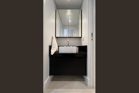 Apartamento para alugar com 84m², 2 quartos e 2 vagas Apartamento para alugar com 84m², 2 quartos e 2 vagasBanheiro da Suíte 1