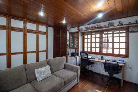 Casa de condomínio à venda com 177m², 4 quartos e 2 vagasQuarto 4