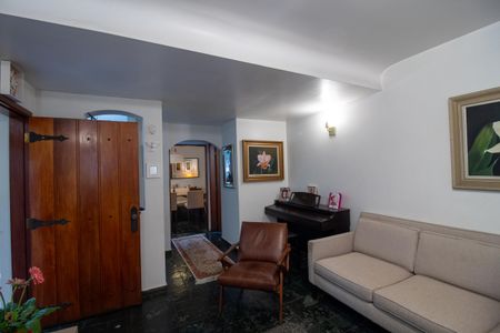 Casa de condomínio à venda com 177m², 4 quartos e 2 vagasSala