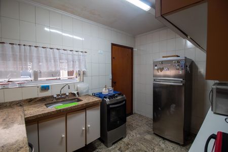 Casa de condomínio à venda com 177m², 4 quartos e 2 vagasCozinha