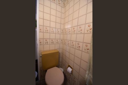 Casa de condomínio à venda com 177m², 4 quartos e 2 vagasBanheiro do Quarto 1