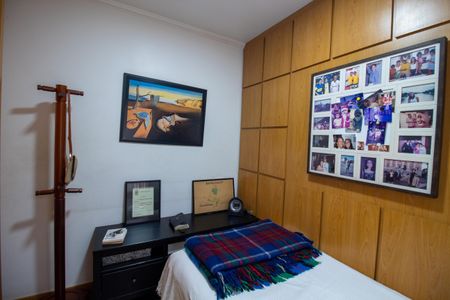 Casa de condomínio à venda com 177m², 4 quartos e 2 vagasQuarto 3