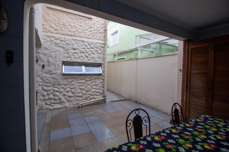 Casa de condomínio à venda com 177m², 4 quartos e 2 vagasQuintal