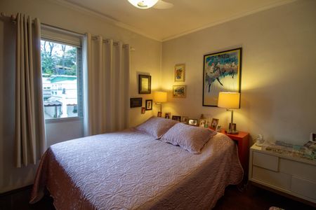 Casa de condomínio à venda com 177m², 4 quartos e 2 vagasQuarto 1