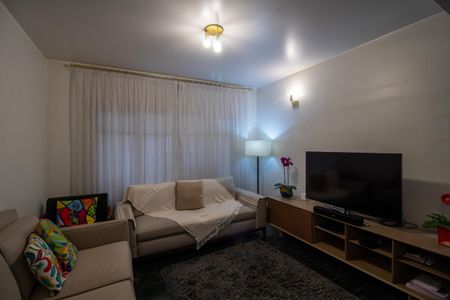 Casa de condomínio à venda com 177m², 4 quartos e 2 vagasSala