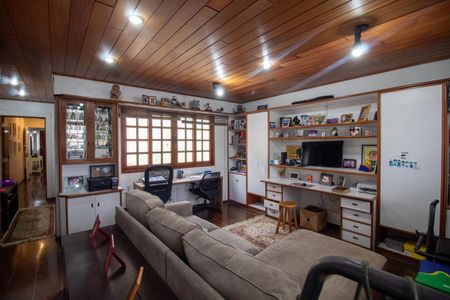 Casa de condomínio à venda com 177m², 4 quartos e 2 vagasQuarto 4