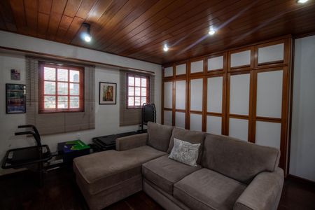 Casa de condomínio à venda com 177m², 4 quartos e 2 vagasQuarto 4