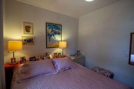 Casa de condomínio à venda com 177m², 4 quartos e 2 vagasQuarto 1