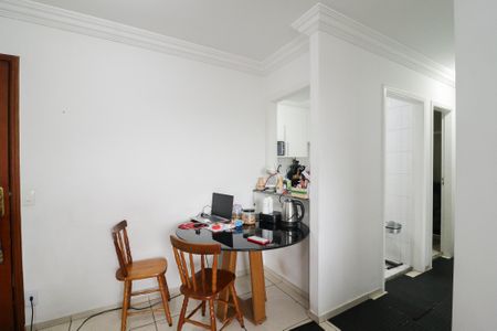 Apartamento à venda com 60m², 3 quartos e 1 vaga Apartamento à venda com 60m², 3 quartos e 1 vagaSala