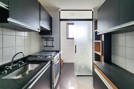 Apartamento à venda com 84m², 3 quartos e 2 vagasCozinha 