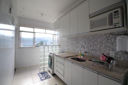 Apartamento à venda com 92m², 3 quartos e 2 vagasCozinha