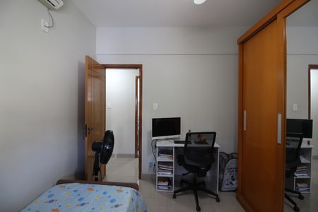 Apartamento à venda com 92m², 3 quartos e 2 vagasQuarto 1