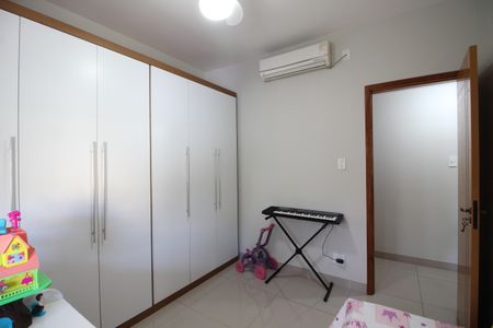 Apartamento à venda com 92m², 3 quartos e 2 vagasQuarto 2