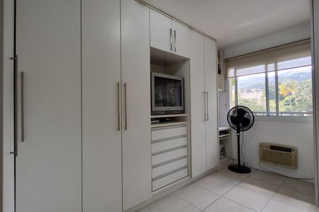 Casa de condomínio à venda com 145m², 3 quartos e 2 vagasQuarto 2 - Armários