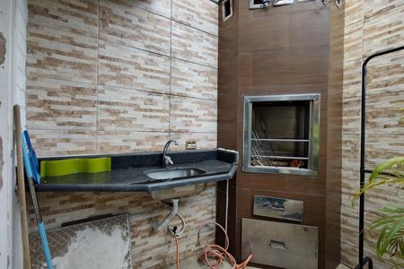 Casa de condomínio à venda com 145m², 3 quartos e 2 vagasChurrasqueira