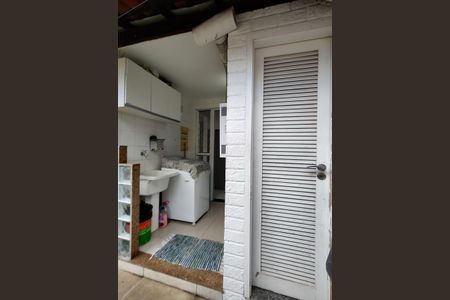 Casa de condomínio à venda com 145m², 3 quartos e 2 vagasÁrea de Serviço