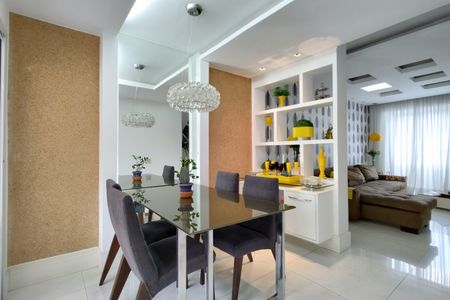 Casa de condomínio à venda com 145m², 3 quartos e 2 vagasSala de Jantar