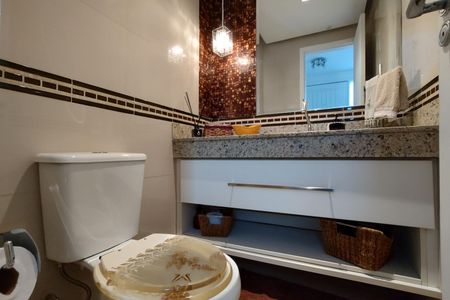 Casa de condomínio à venda com 145m², 3 quartos e 2 vagasLavabo