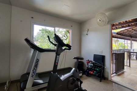 Casa de condomínio à venda com 145m², 3 quartos e 2 vagasÁrea comum - Academia