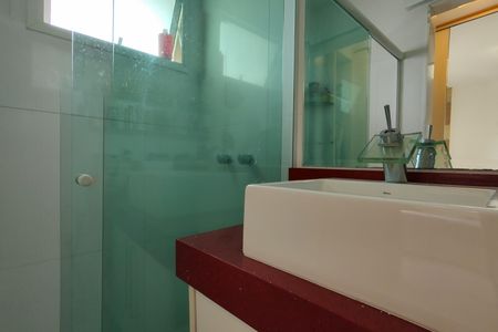 Casa de condomínio à venda com 145m², 3 quartos e 2 vagasBanheiro da Suíte