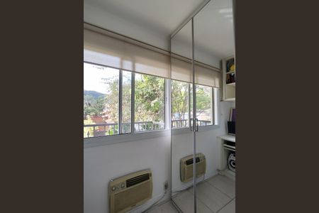 Casa de condomínio à venda com 145m², 3 quartos e 2 vagasQuarto 2