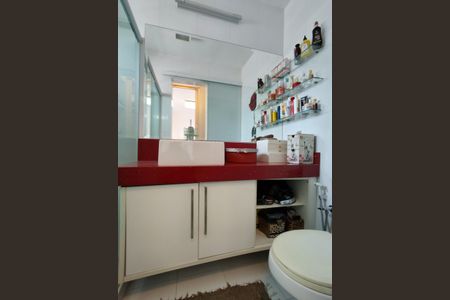 Casa de condomínio à venda com 145m², 3 quartos e 2 vagasBanheiro da Suíte