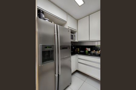 Casa de condomínio à venda com 145m², 3 quartos e 2 vagasCozinha - Armários