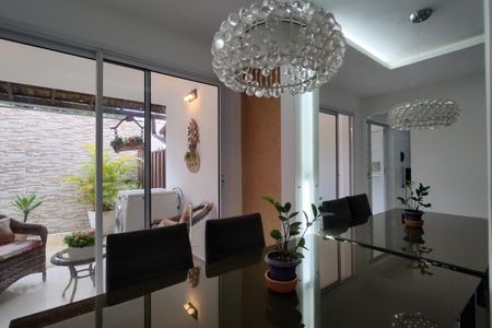 Casa de condomínio à venda com 145m², 3 quartos e 2 vagasSala de Jantar