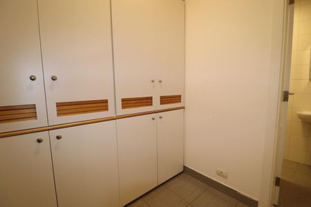 Apartamento à venda com 260m², 3 quartos e 4 vagasQuarto de serviço