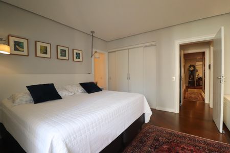 Apartamento à venda com 260m², 3 quartos e 4 vagasSuíte