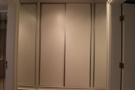 Apartamento à venda com 260m², 3 quartos e 4 vagasCloset da suíte 1